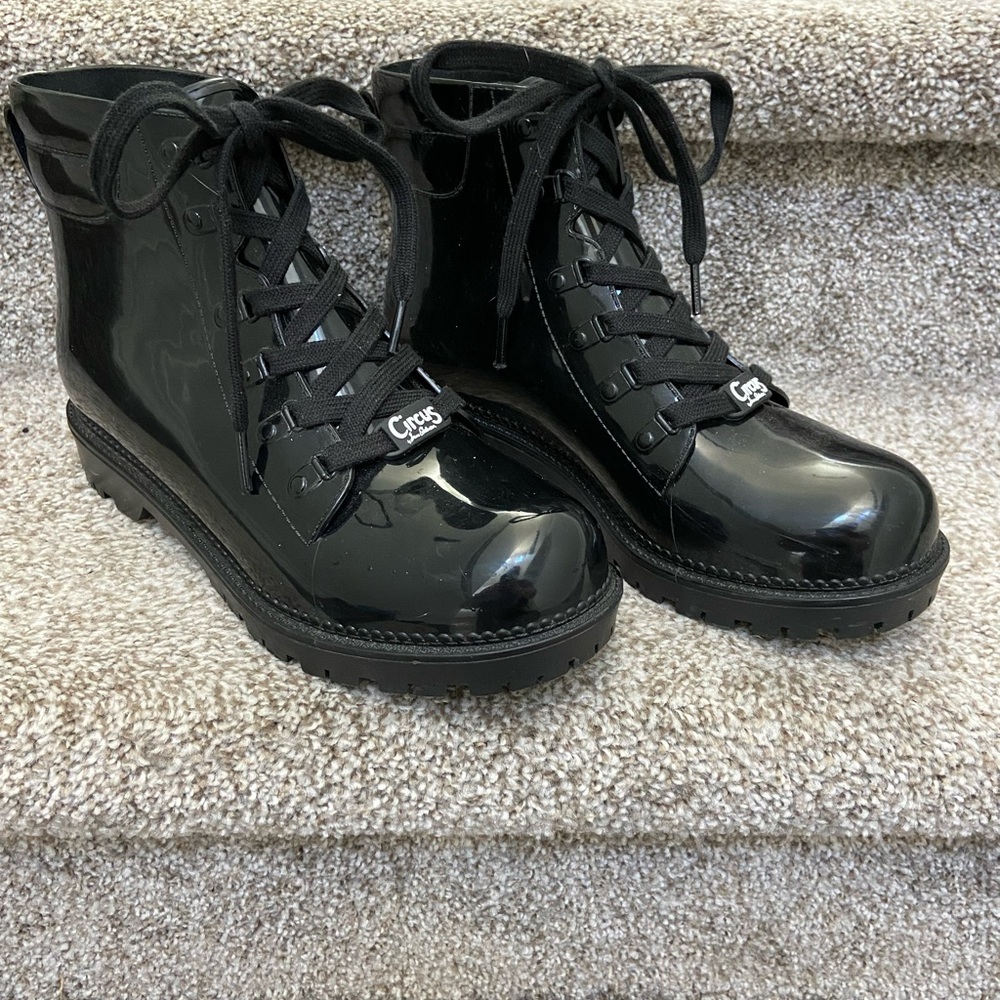 Circus by Sam Edelman Kascade lace up combat boots women’s size 10